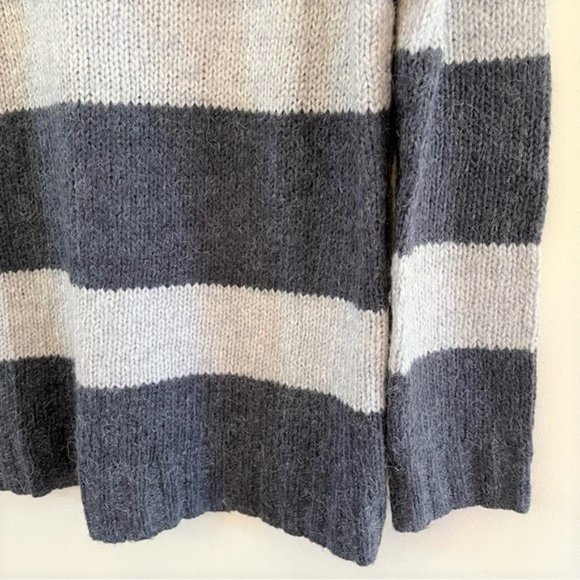 Gap Alpaca Blend Striped Sweater Size M - Picture 4 of 8